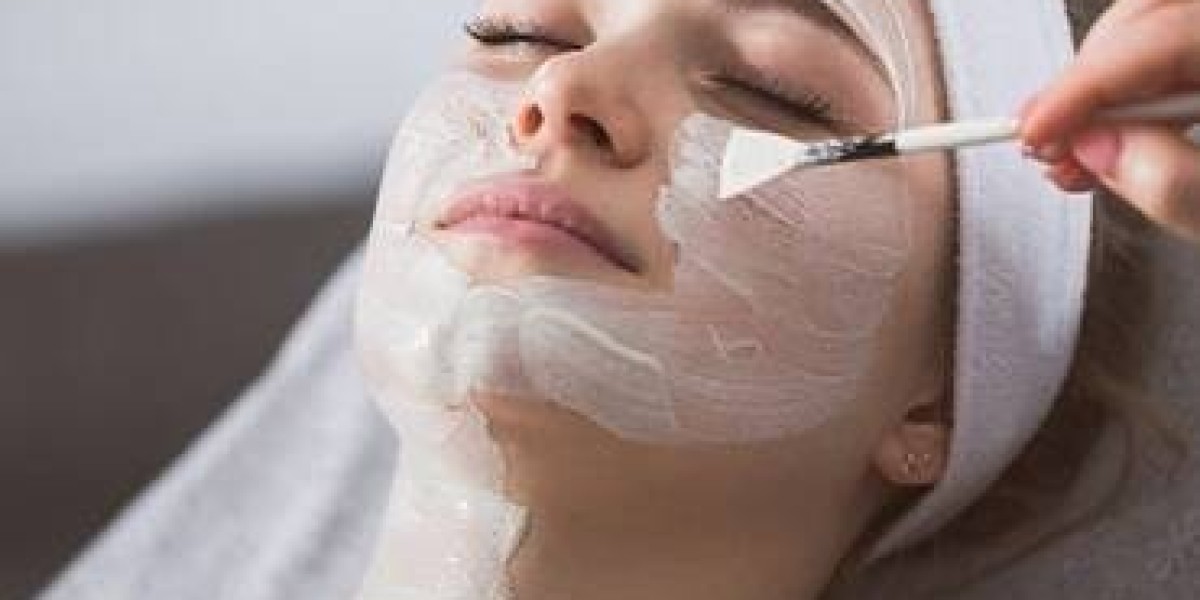 Microdermabrasion Facial Vienna – Reveal Radiant Skin at Moon Lake Spa