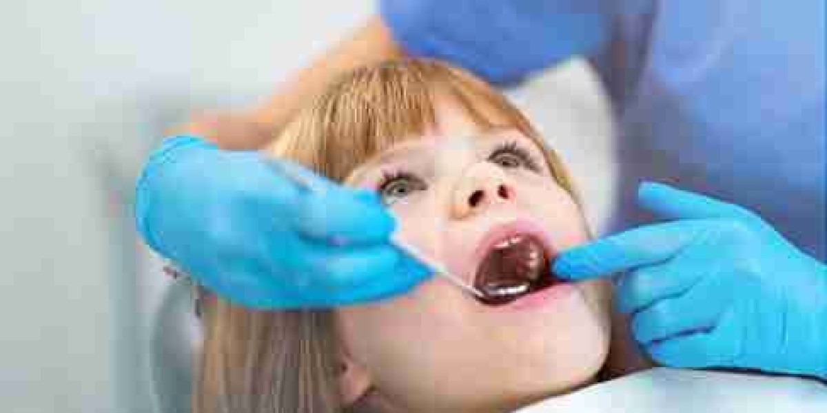 Oral Pain at the Worst Time? Find Help Fast in Dewsbury