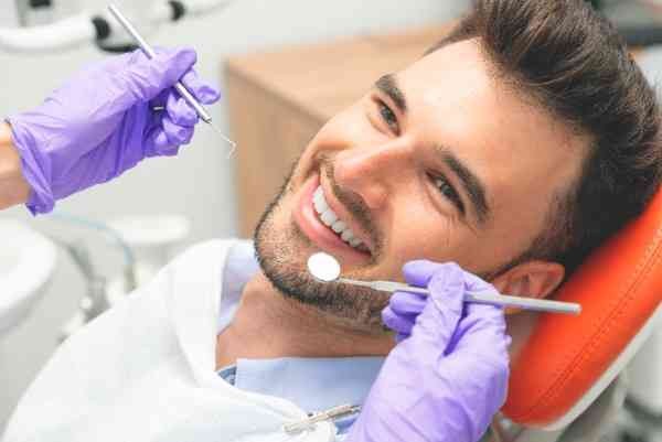 Hygienist in Newport