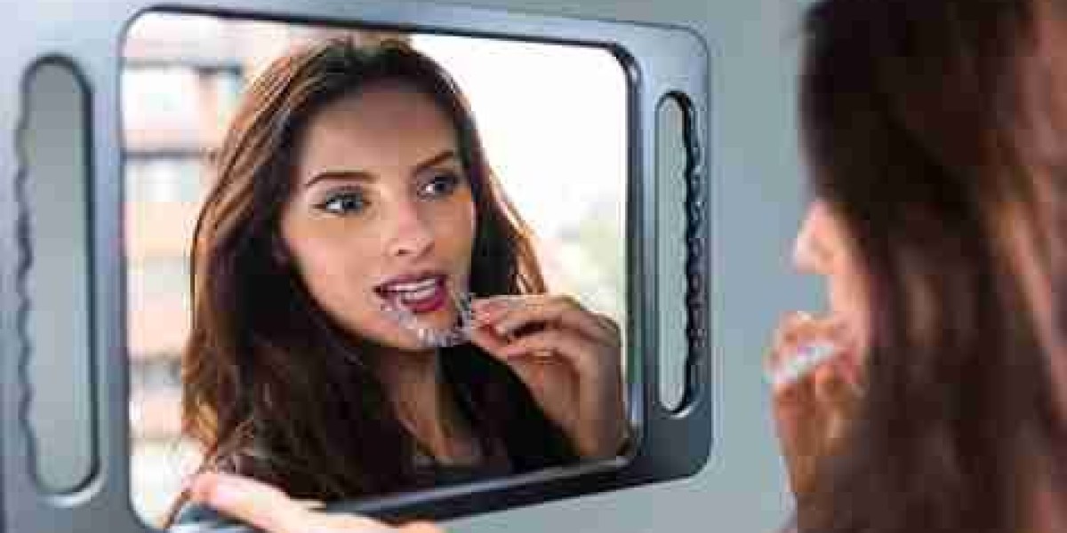 Managing Invisalign Problems with Help from an Emergency Dentist